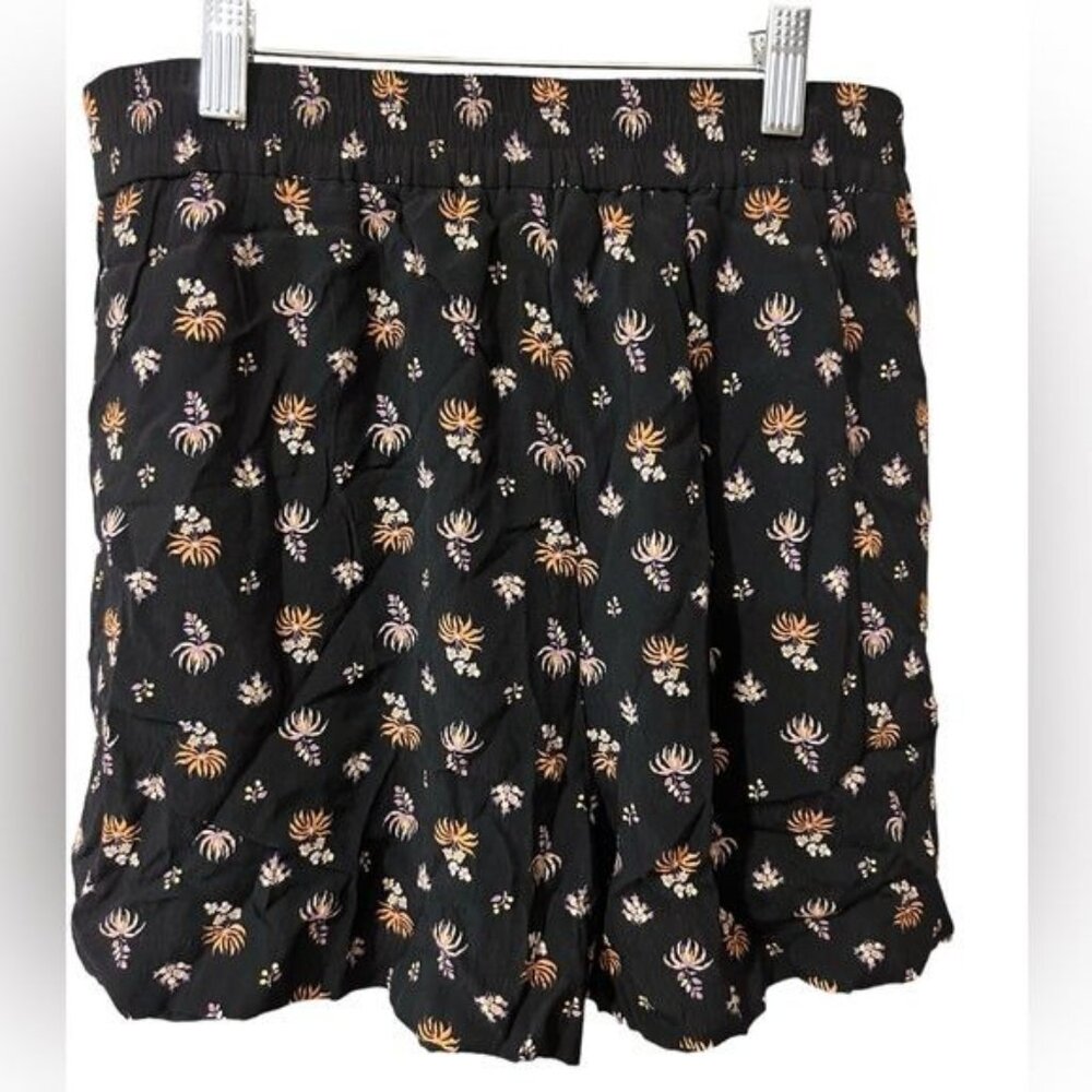 Aritza Wilfred Shorts Size Medium Patterned Pull On Elastic Waist with Belt